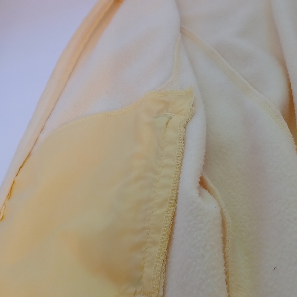 Women DUCK HEAD Yellow Fleece Vest  Size Large zip pockets Crew Neck - Picture 9 of 9